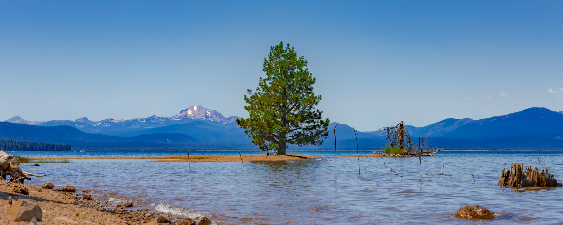 Almanor Lake landscape
